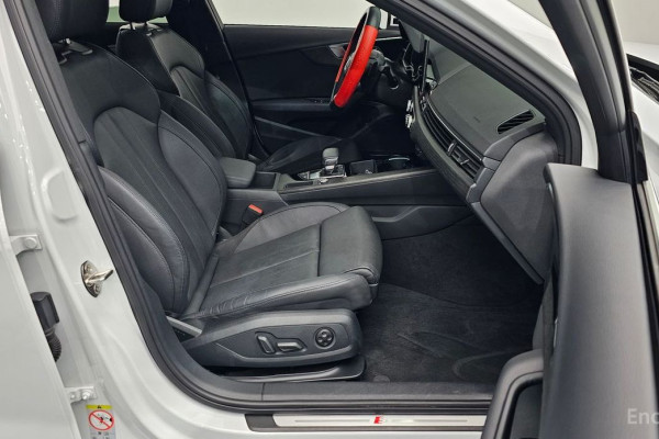 2023 Audi A4 с пробегом 27 717 км