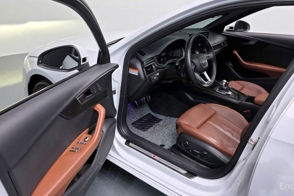 2022 Audi A4 с пробегом 55 288 км