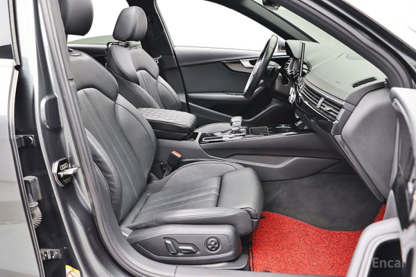 2021 Audi A4 с пробегом 74 097 км