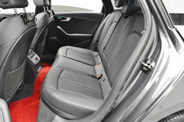 2021 Audi A4 с пробегом 74 097 км