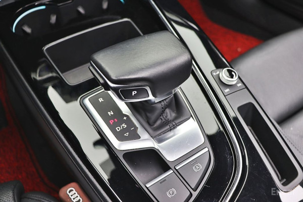 2021 Audi A4 с пробегом 74 097 км