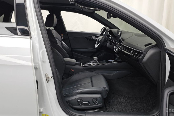 2021 Audi A4 с пробегом 62 038 км