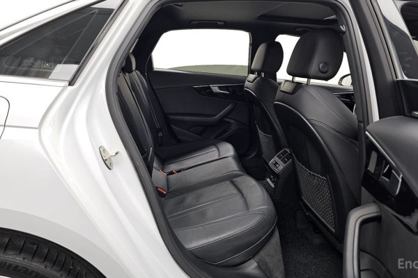 2021 Audi A4 с пробегом 62 038 км