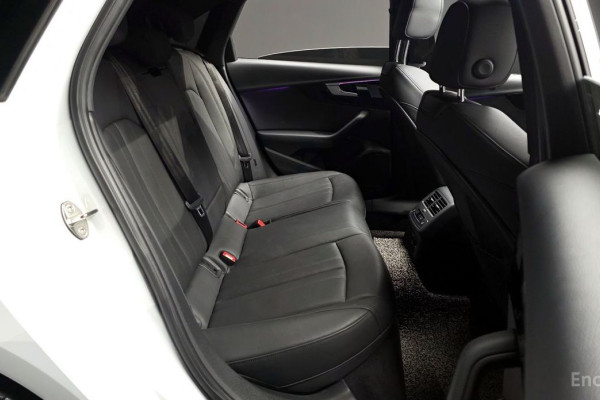 2021 Audi A4 с пробегом 56 540 км