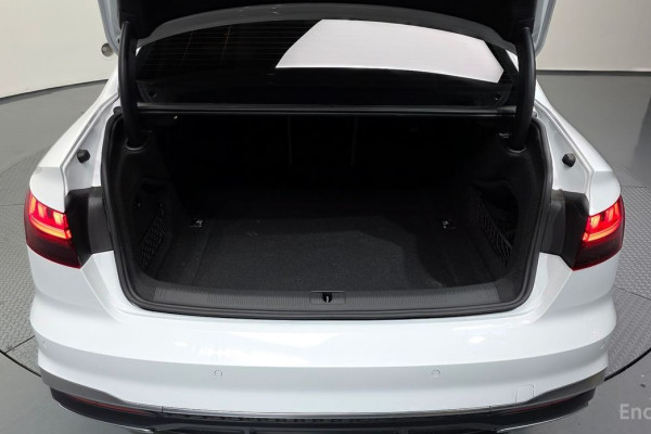 2022 Audi A4 с пробегом 13 324 км