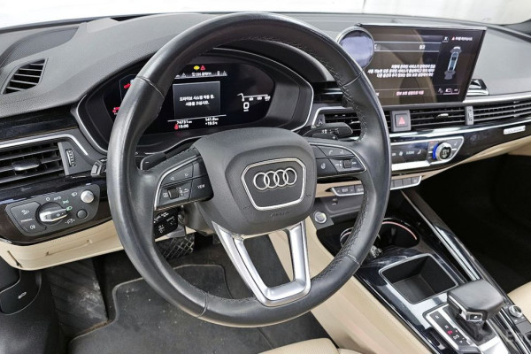 2022 Audi A5 с пробегом 74 731 км