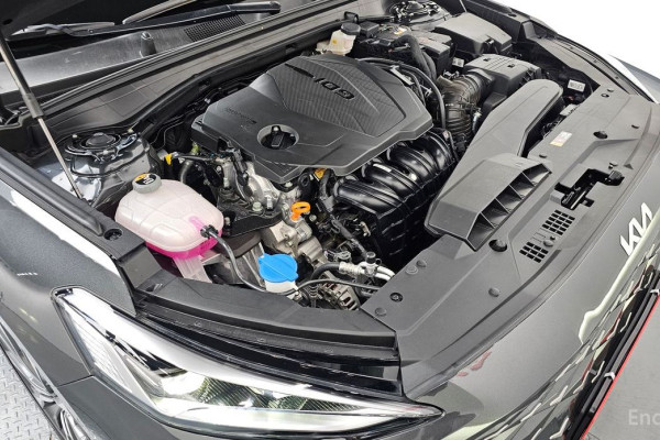 2023 Kia K8 с пробегом 19 667 км