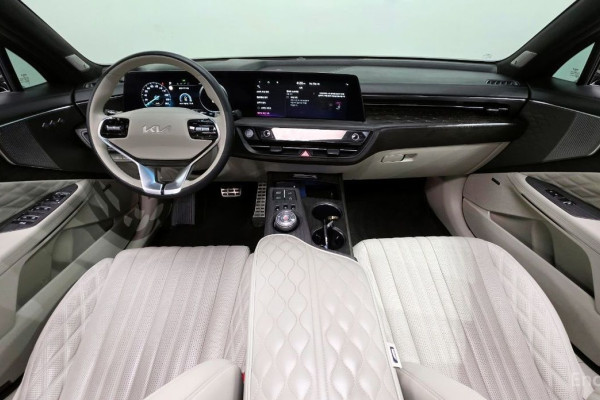 2023 Kia K8 с пробегом 22 923 км