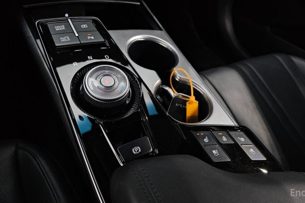 2023 Kia K8 с пробегом 83 519 км