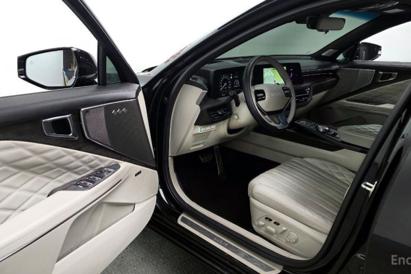 2023 Kia K8 с пробегом 22 923 км