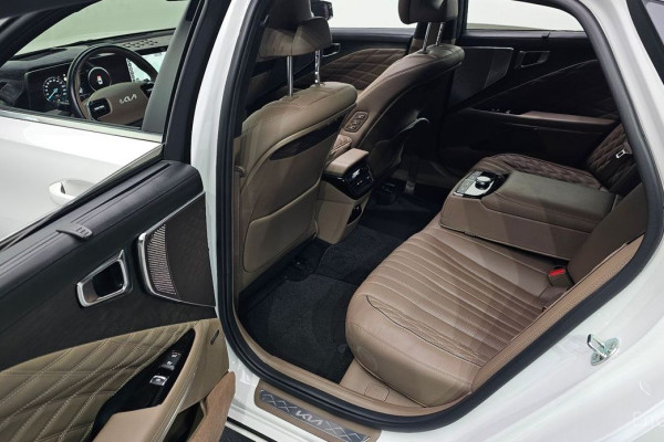 2023 Kia K8 с пробегом 23 408 км