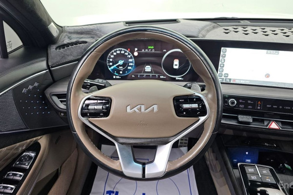 2023 Kia K8 с пробегом 23 408 км