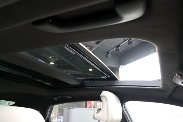 2023 Kia K8 с пробегом 22 923 км