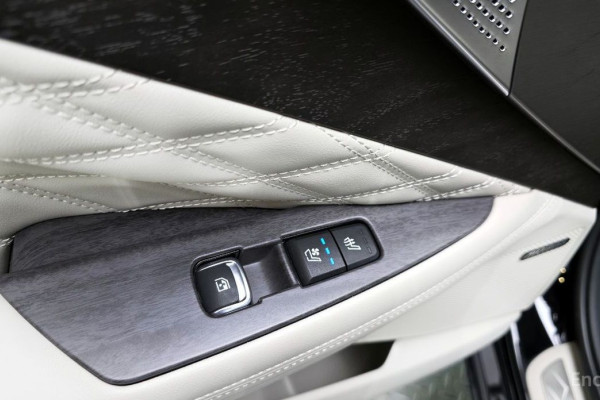 2023 Kia K8 с пробегом 22 923 км