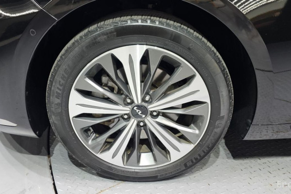 2023 Kia K8 с пробегом 77 721 км