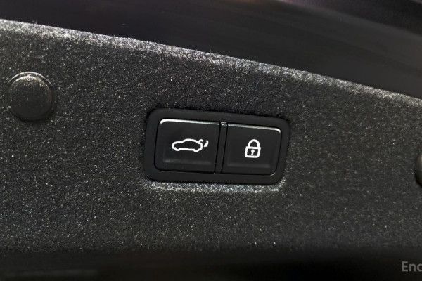 2023 Kia K8 с пробегом 22 923 км