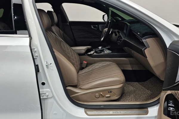 2023 Kia K8 с пробегом 49 715 км