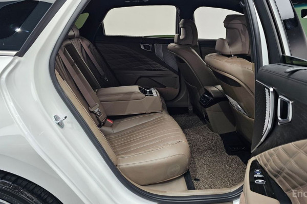 2023 Kia K8 с пробегом 49 715 км