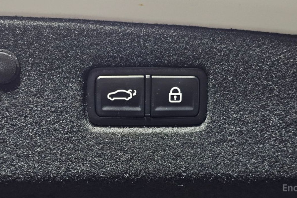 2023 Kia K8 с пробегом 23 408 км