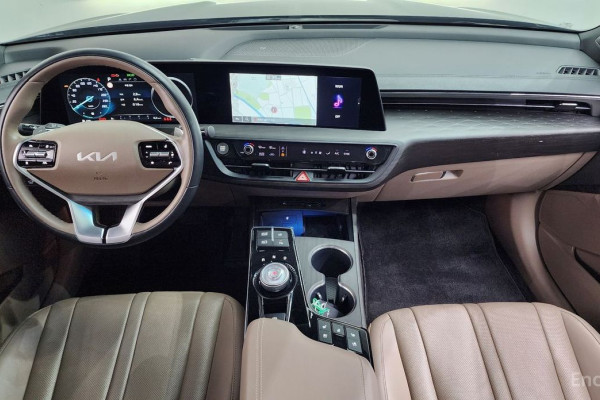 2023 Kia K8 с пробегом 13 203 км