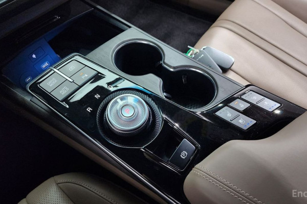 2023 Kia K8 с пробегом 13 203 км