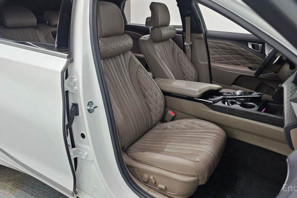 2023 Kia K8 с пробегом 67 760 км