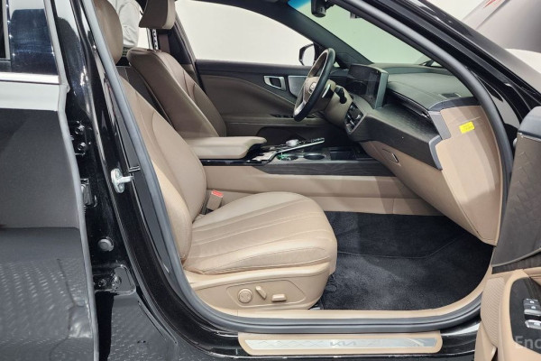 2023 Kia K8 с пробегом 13 203 км