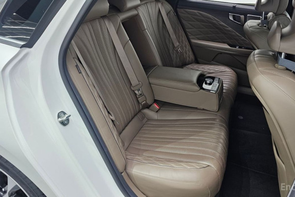 2023 Kia K8 с пробегом 67 760 км