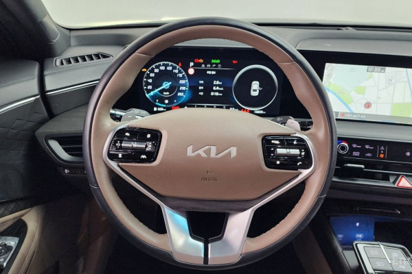 2023 Kia K8 с пробегом 13 203 км