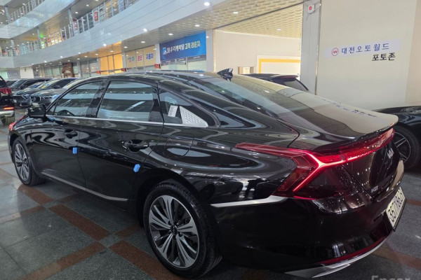 2023 Kia K8 с пробегом 62 118 км