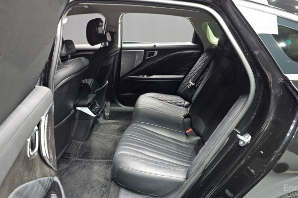 2023 Kia K8 с пробегом 77 721 км