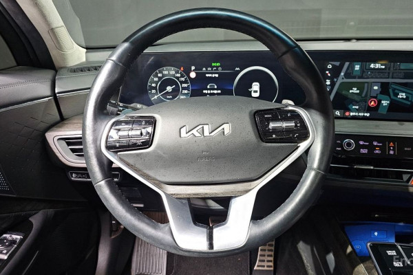 2023 Kia K8 с пробегом 77 721 км