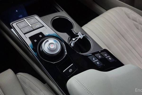 2023 Kia K8 с пробегом 38 212 км