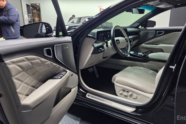 2023 Kia K8 с пробегом 38 212 км