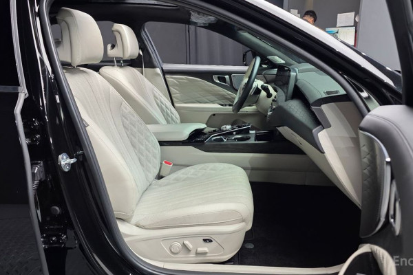 2023 Kia K8 с пробегом 38 212 км