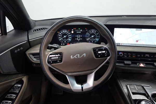 2023 Kia K8 с пробегом 24 593 км