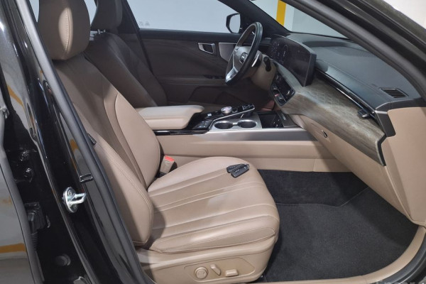 2023 Kia K8 с пробегом 11 900 км