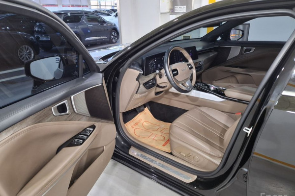 2023 Kia K8 с пробегом 11 900 км