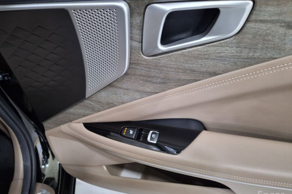 2023 Kia K8 с пробегом 11 900 км