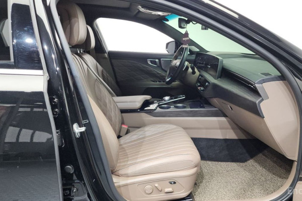 2023 Kia K8 с пробегом 32 670 км