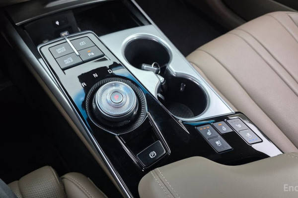 2023 Kia K8 с пробегом 21 571 км