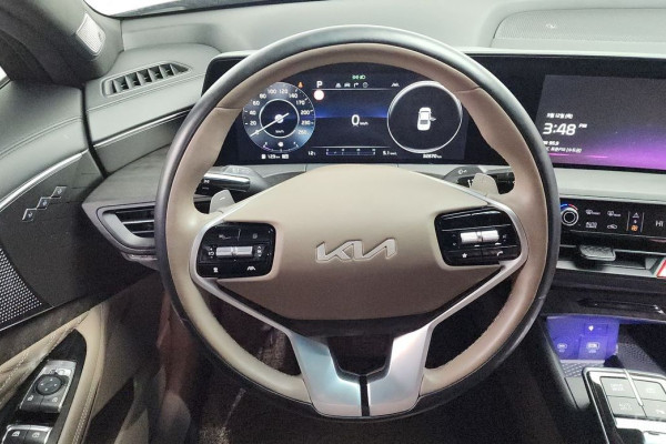 2023 Kia K8 с пробегом 32 670 км