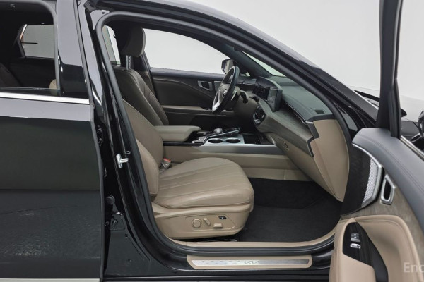 2023 Kia K8 с пробегом 21 571 км