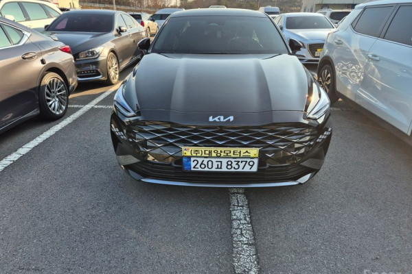 2023 Kia K8 с пробегом 52 946 км