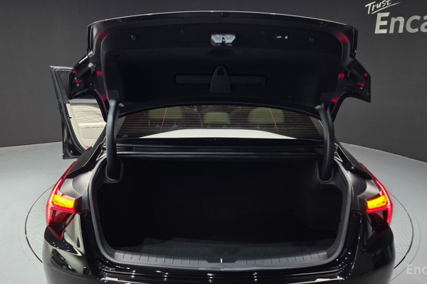 2023 Kia K8 с пробегом 38 212 км