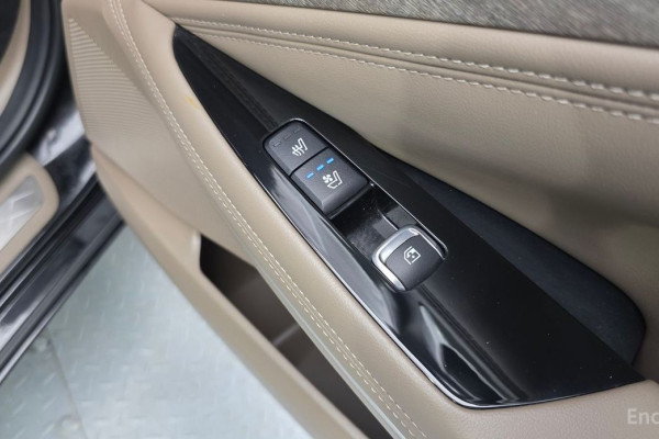 2023 Kia K8 с пробегом 21 571 км