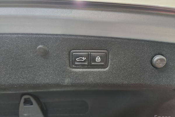 2023 Kia K8 с пробегом 55 918 км