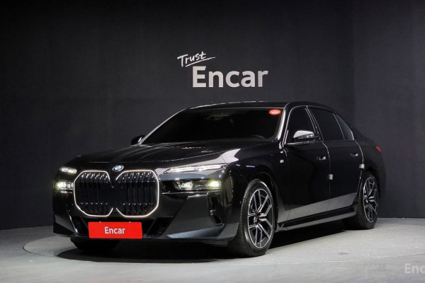 2024 BMW 7 серии с пробегом 27 829 км