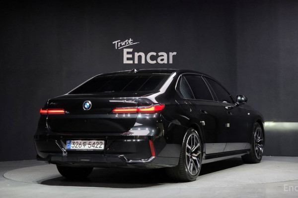2024 BMW 7 серии с пробегом 27 829 км