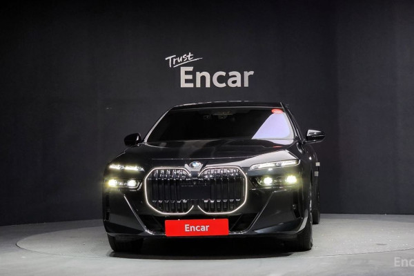 2024 BMW 7 серии с пробегом 27 829 км